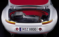 BMW Z8 - trunk space