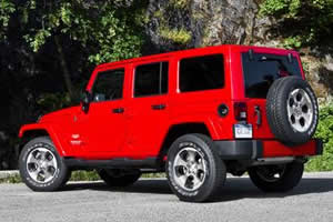 2016 Jeep Wrangler Unlimited Sahara - side view